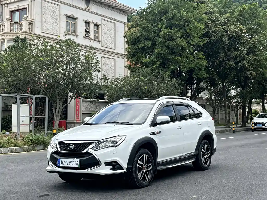 BYD Tang New Energy 2016