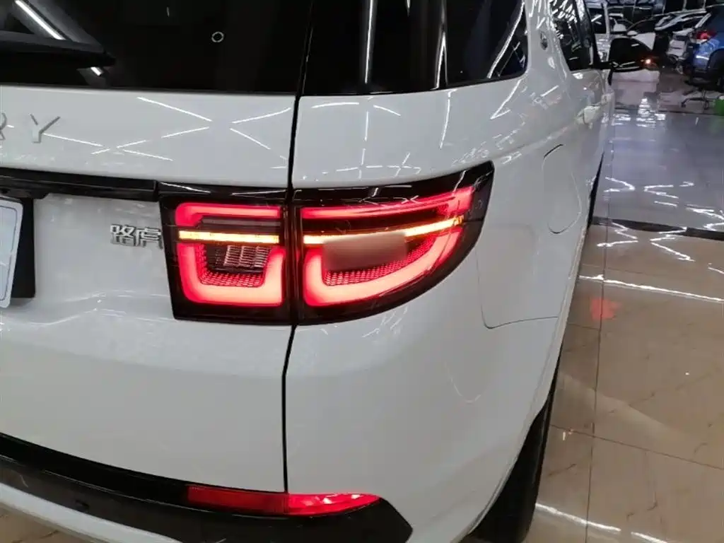 Land Rover Discovery Sport 2025 — фото 8