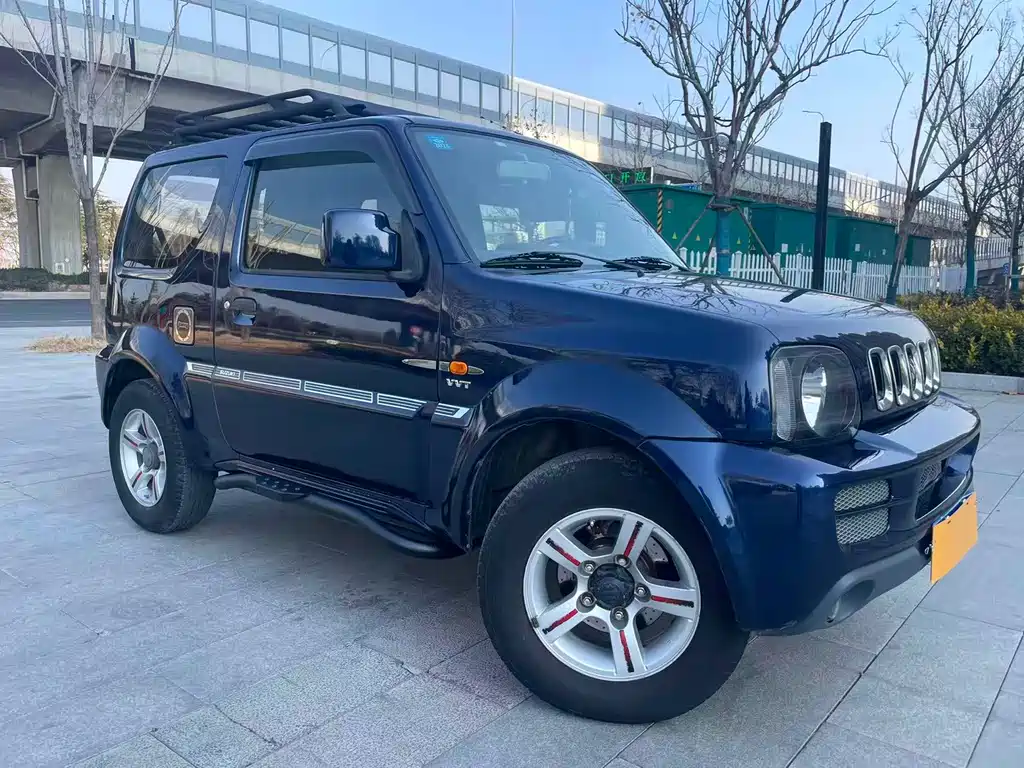 Suzuki Jimny 2010 — фото 2