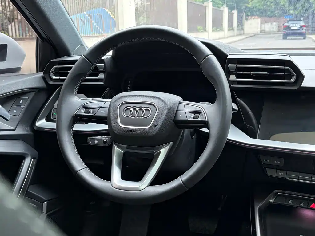 Audi A3 2025 — фото 11