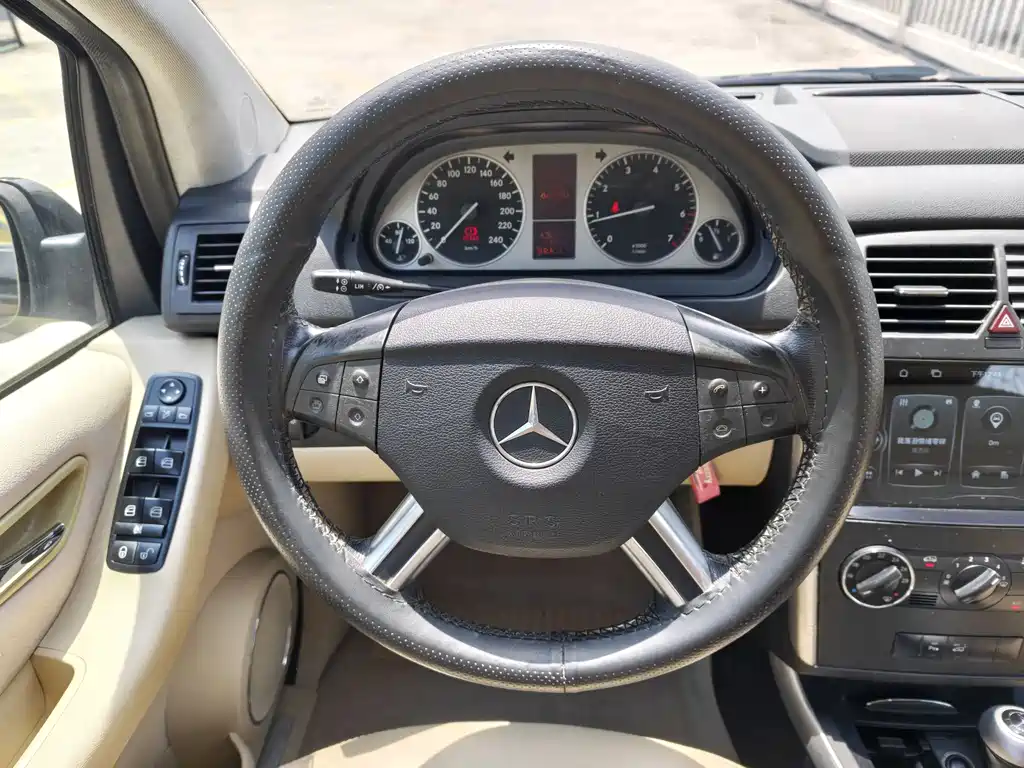 Mercedes-Benz B-Class 2011 — фото 10