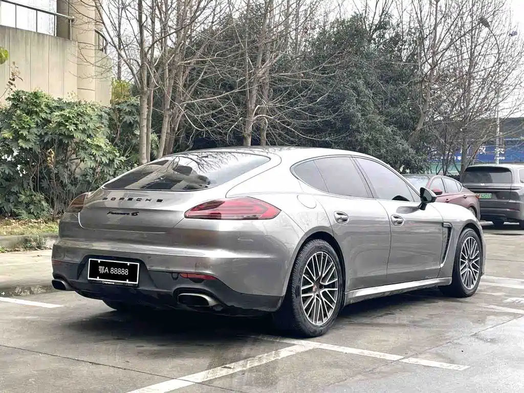 Porsche Panamera 2016 — фото 9
