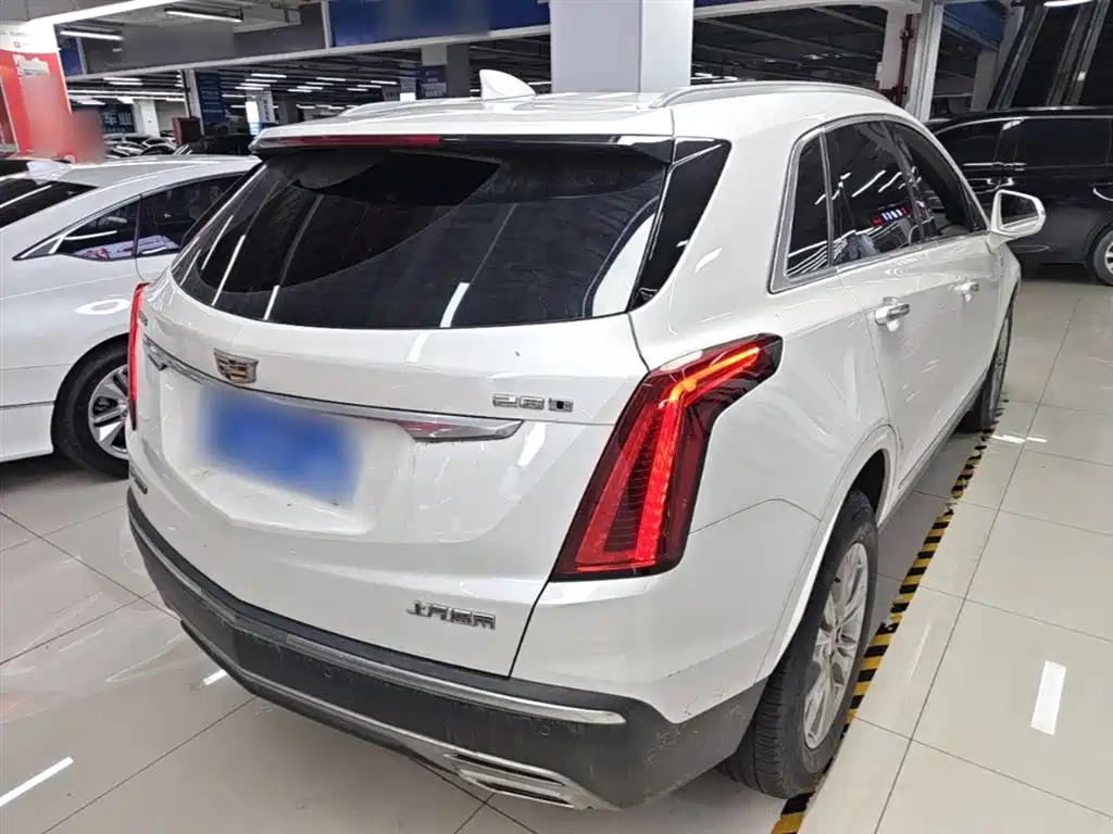 Cadillac XT5 2021 — фото 7