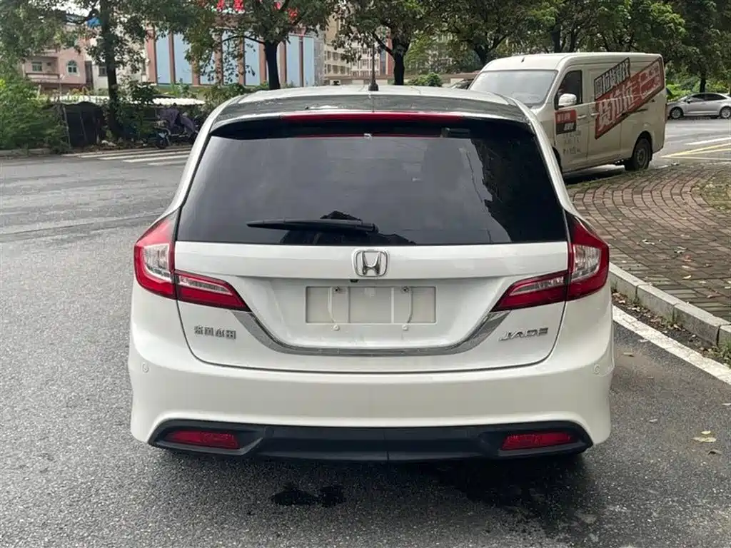 Honda Jade 2016 — фото 8