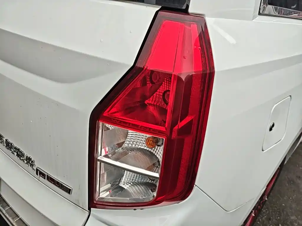 Wuling Hongguang PLUS 2022 — фото 8