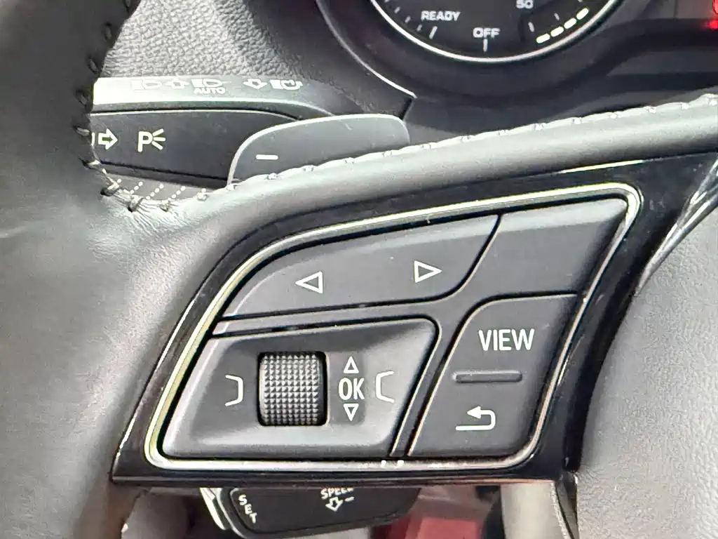 Audi Q2L 2022 — фото 12