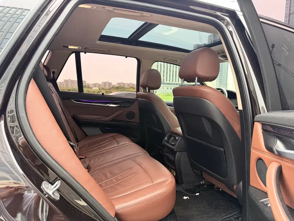 BMW X5 2018 — фото 15