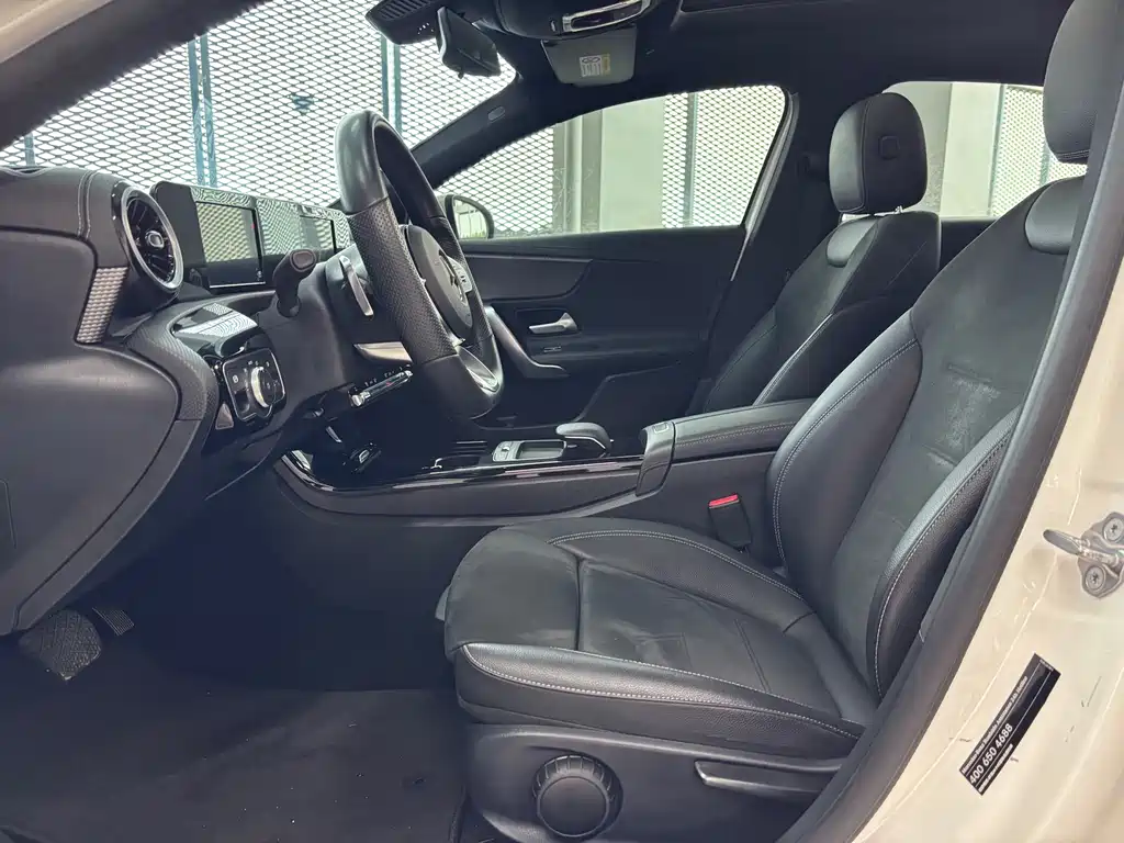 Mercedes-Benz A-Class 2019 — фото 10