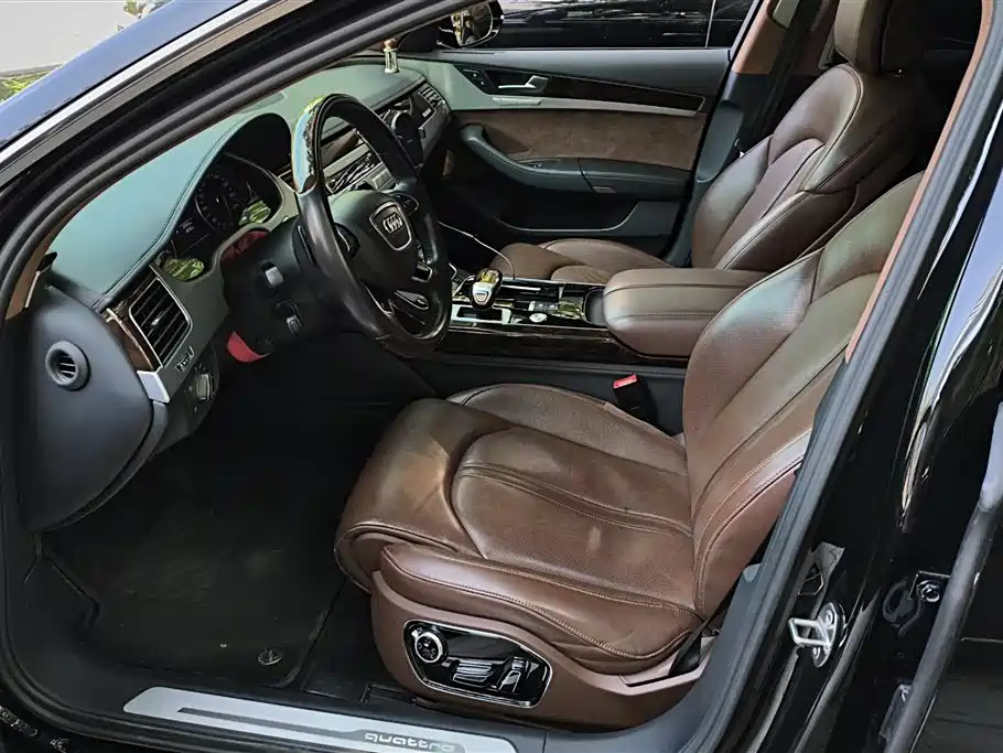 Audi A8 2017 — фото 9