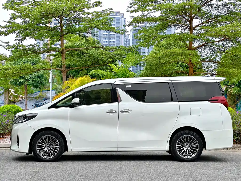 Toyota Alphard 2015 — фото 4