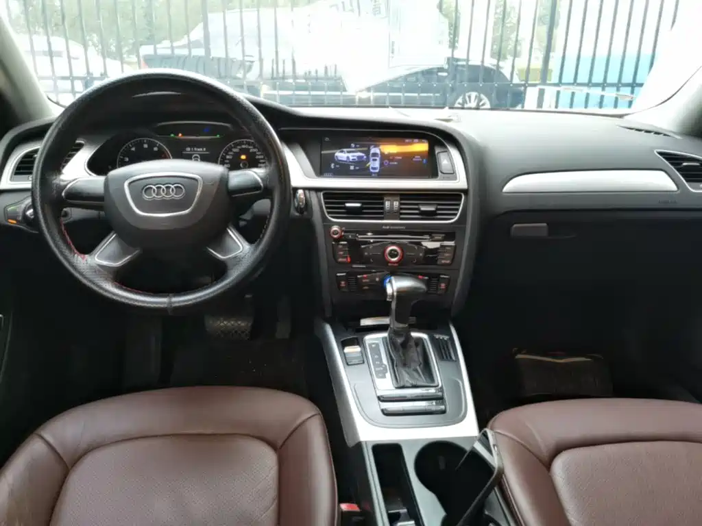 Audi A4L 2015 — фото 10