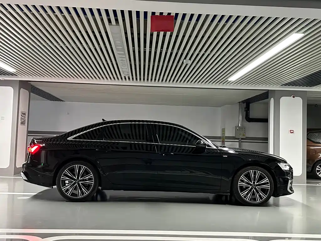Audi A6L 2025 — фото 25