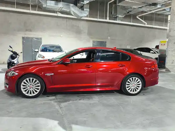 Jaguar XF 2014