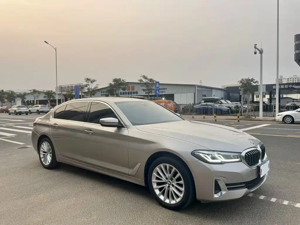 BMW 5 Series 2022