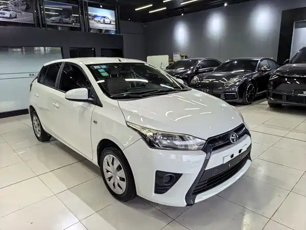 Toyota Yaris L 2014