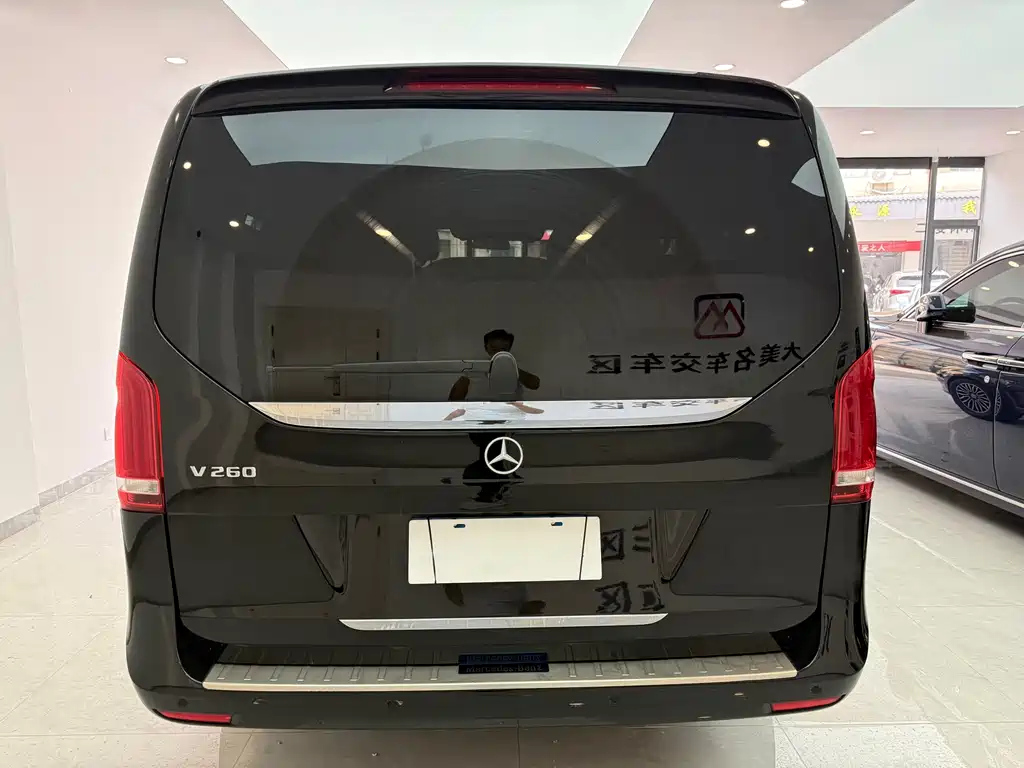 Mercedes-Benz V-Class 2019 — фото 9