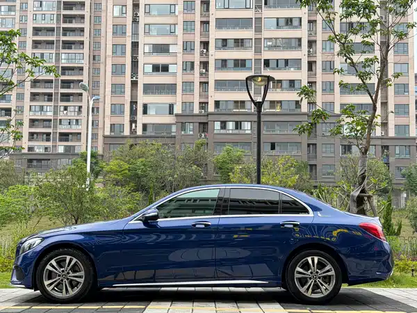Mercedes-Benz C-Class 2018