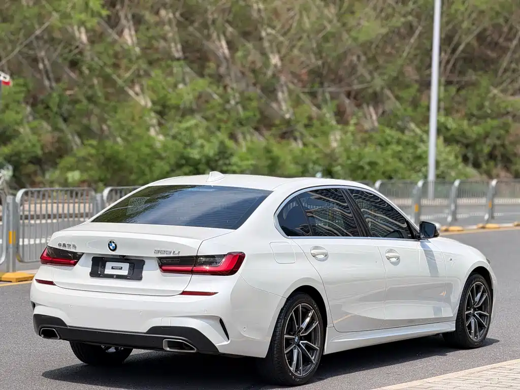 BMW 3 Series 2021 — фото 12