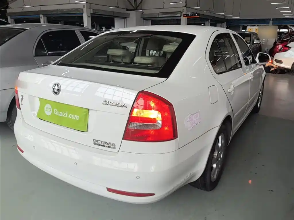 Skoda Octavia 2014 — фото 7