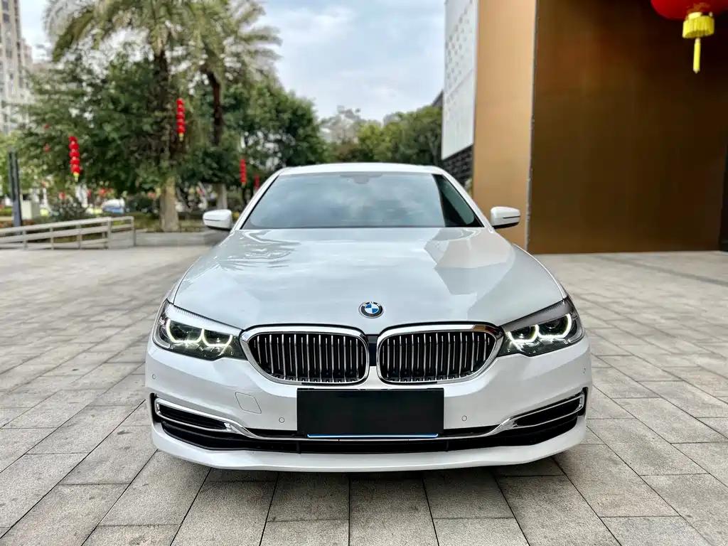BMW 5 Series 2020 — фото 2