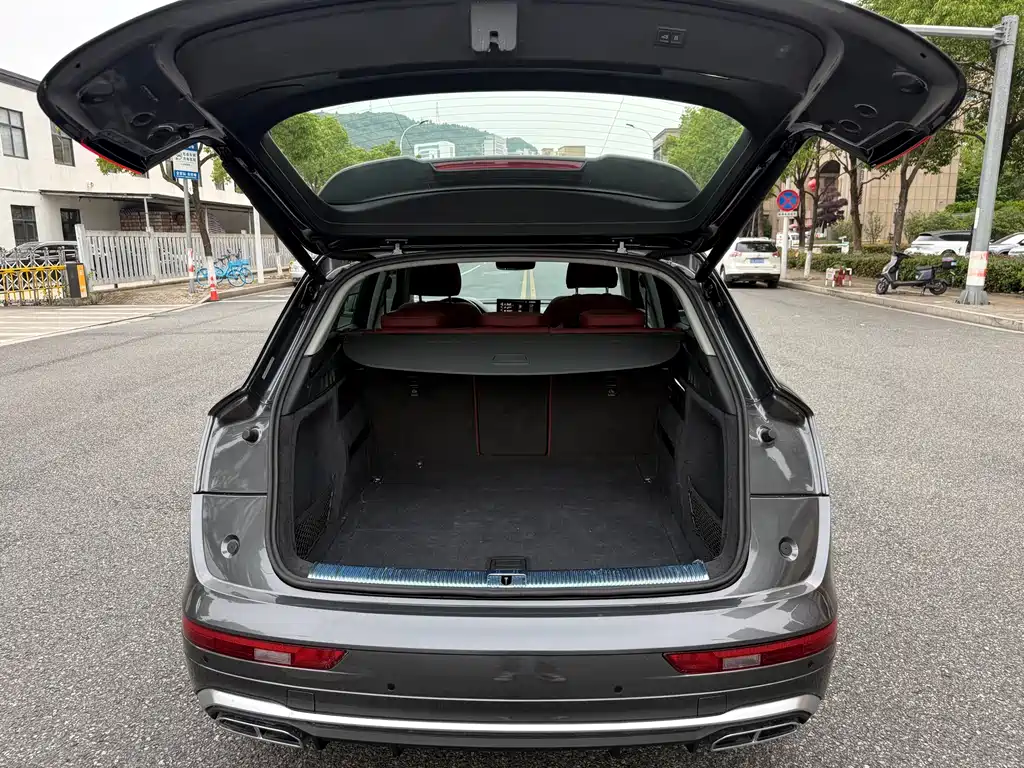 Audi Q5L 2022 — фото 17