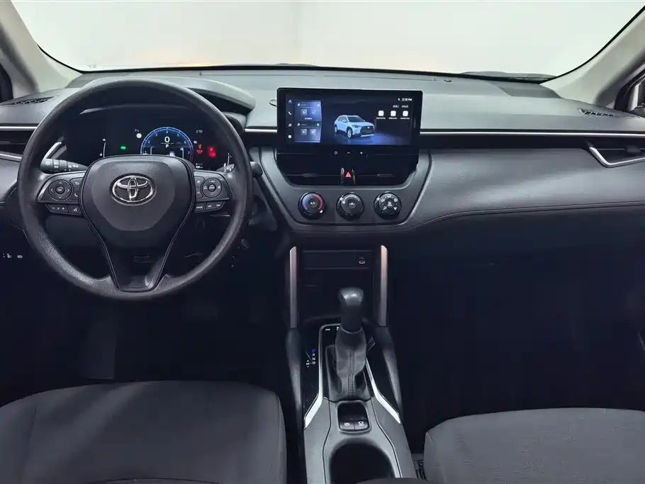Toyota Corolla Cross 2025 — фото 12