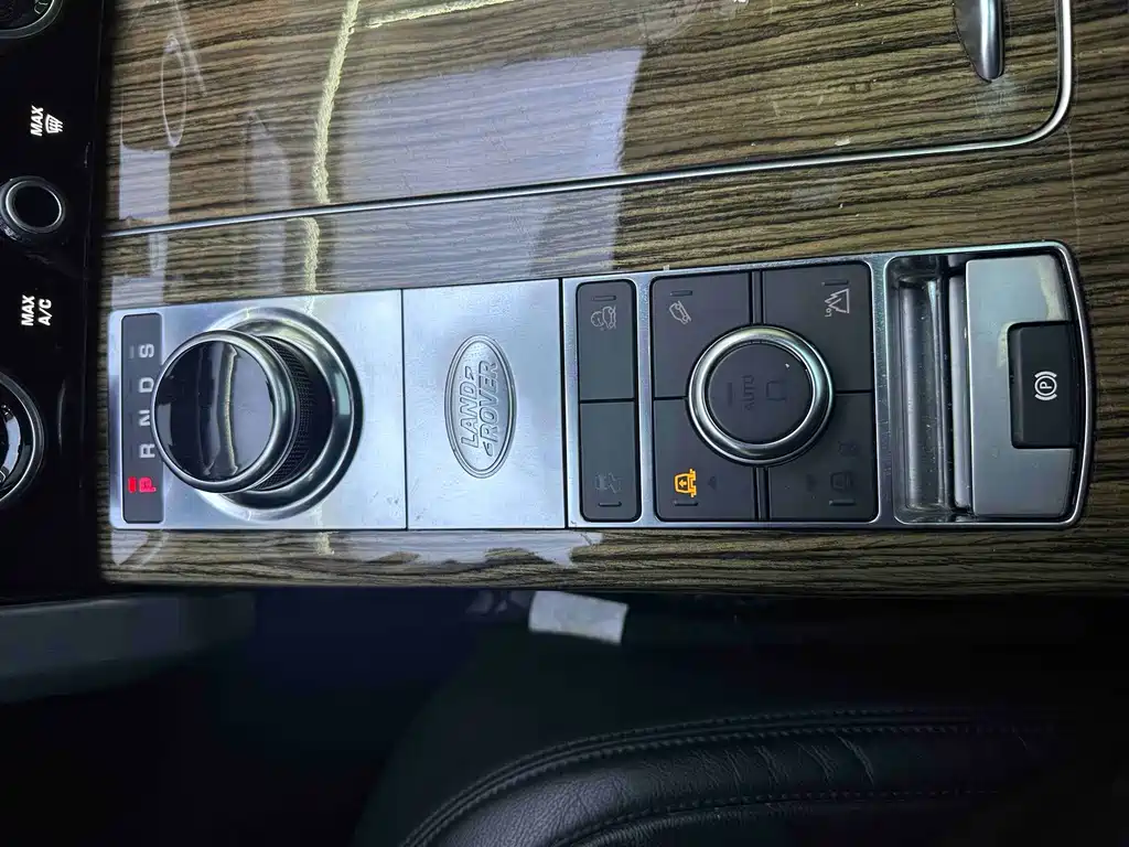 Land Rover Range Rover 2018 — фото 20