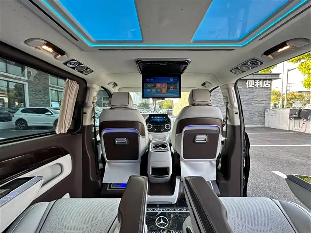 Mercedes-Benz Vito 2022 — фото 20