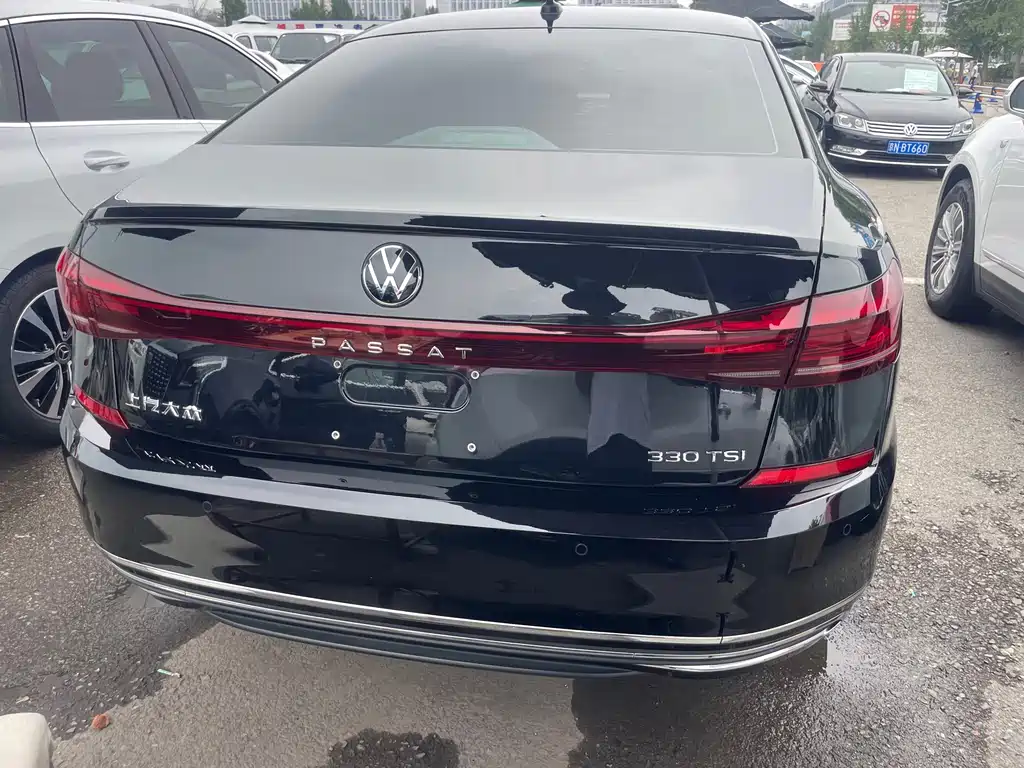 Volkswagen Passat 2022
