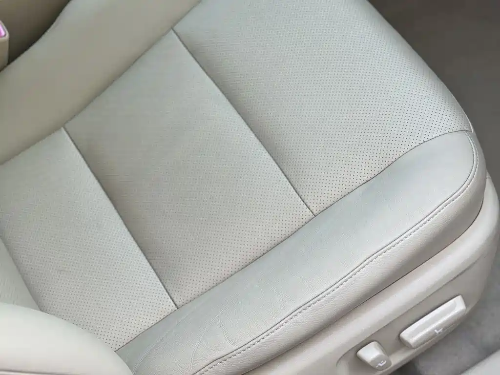 Toyota Camry 2015 — фото 9