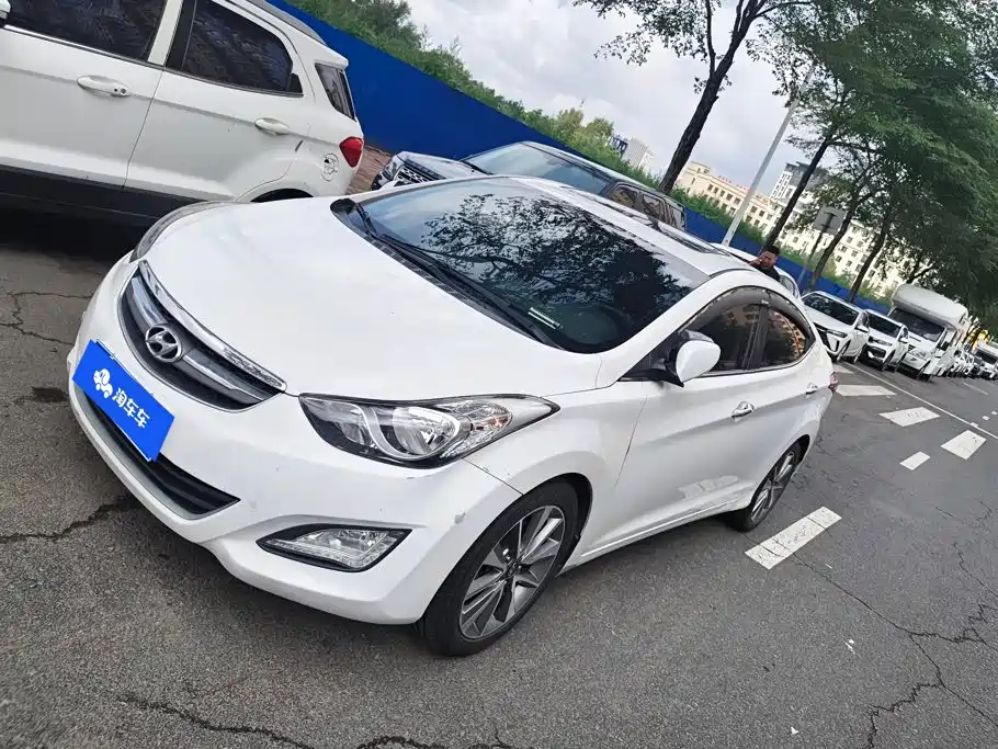 Hyundai Elantra 2015