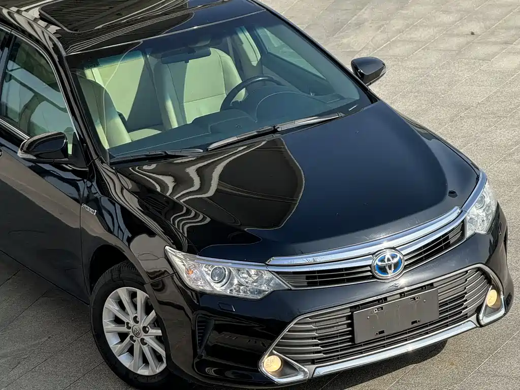 Toyota Camry 2015 — фото 15