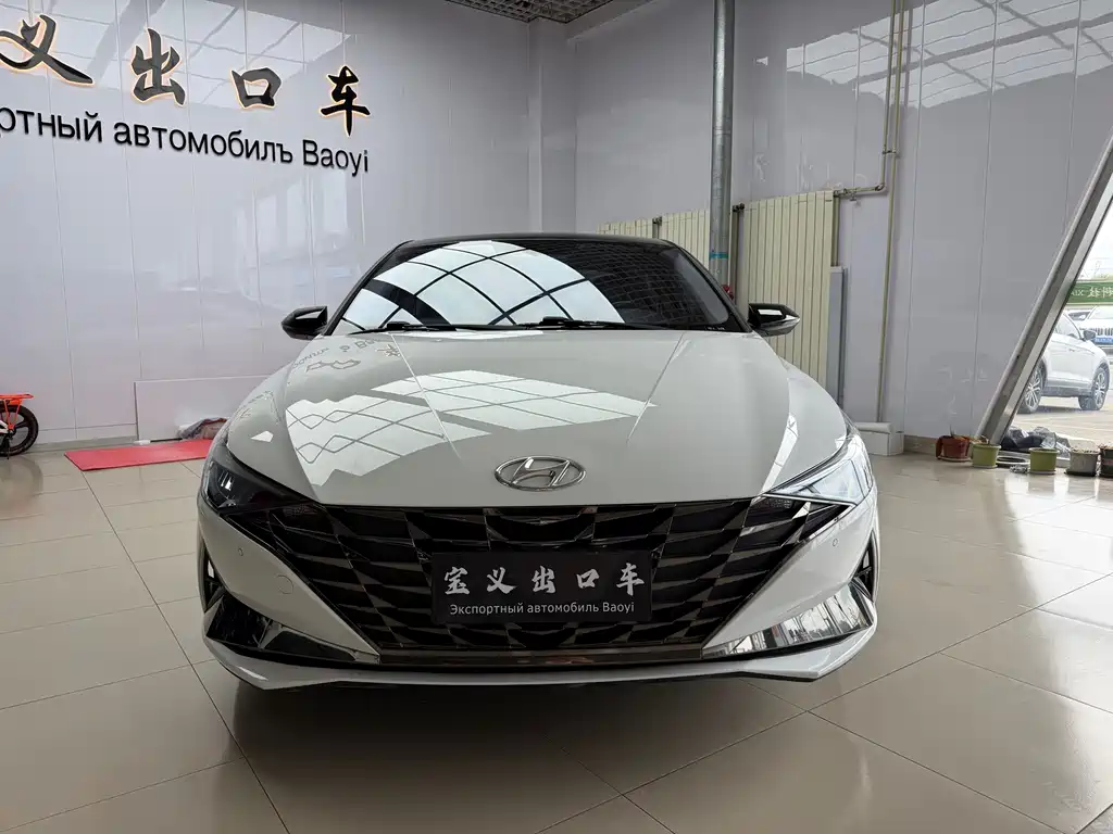 Hyundai Elantra 2022