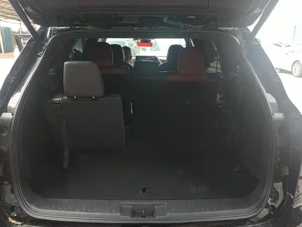Toyota Crown Kluger 2021