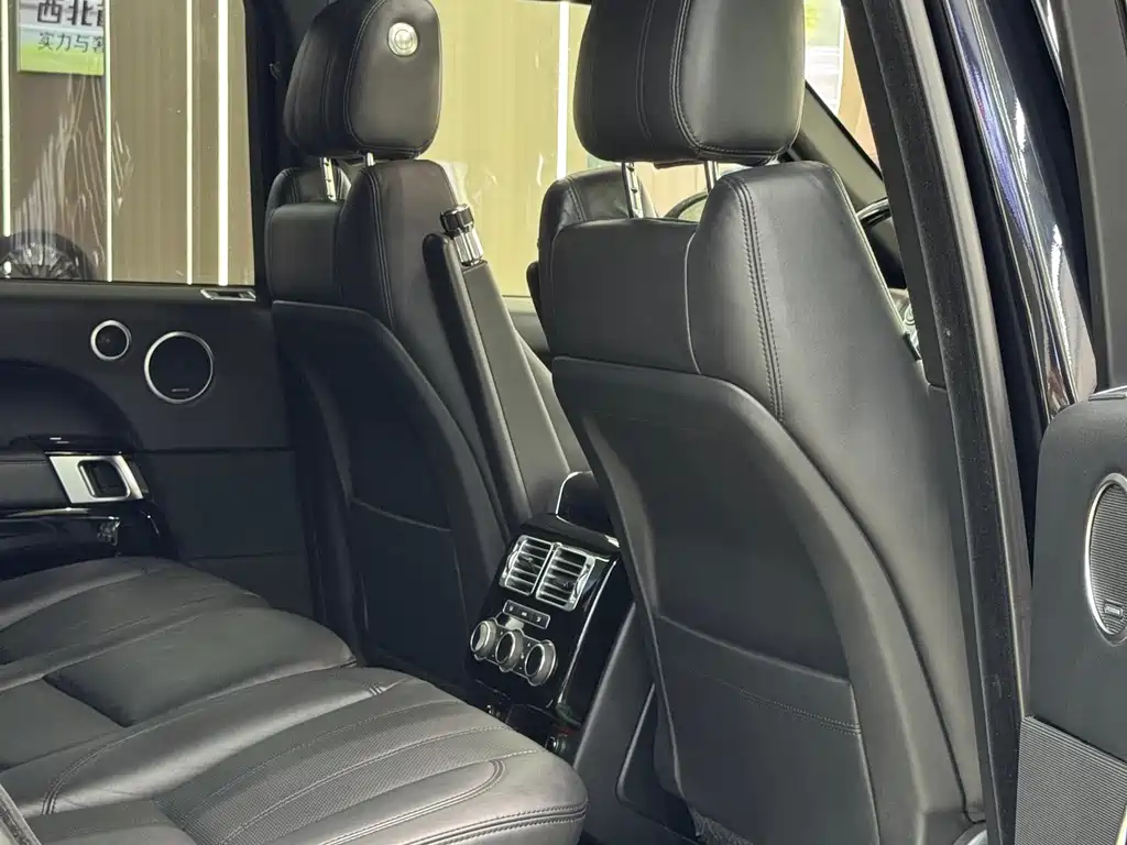 Land Rover Range Rover 2018 — фото 15