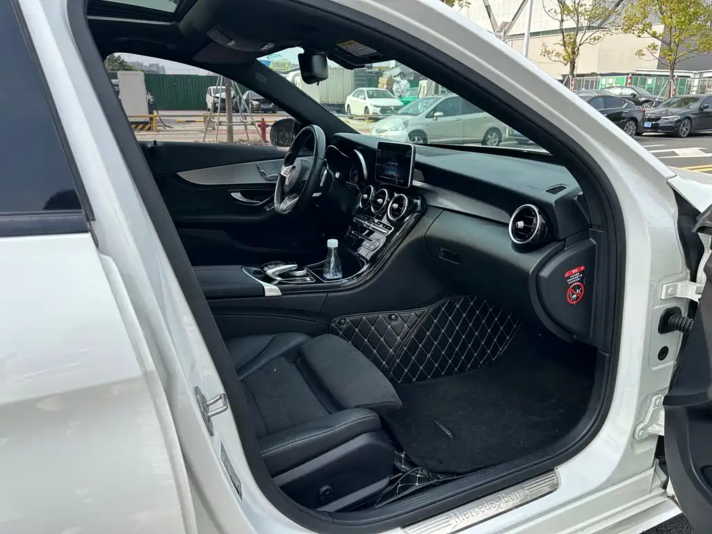 Mercedes-Benz C-Class 2018 — фото 27