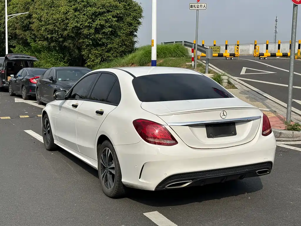 Mercedes-Benz C-Class 2018 — фото 33