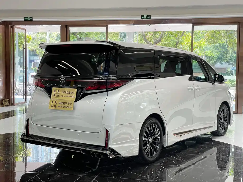 Toyota Vellfire 2026 — фото 18