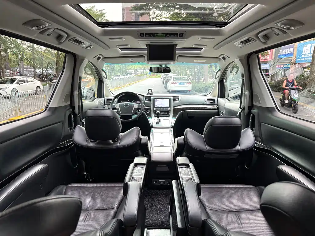 Toyota Alphard 2014 — фото 9
