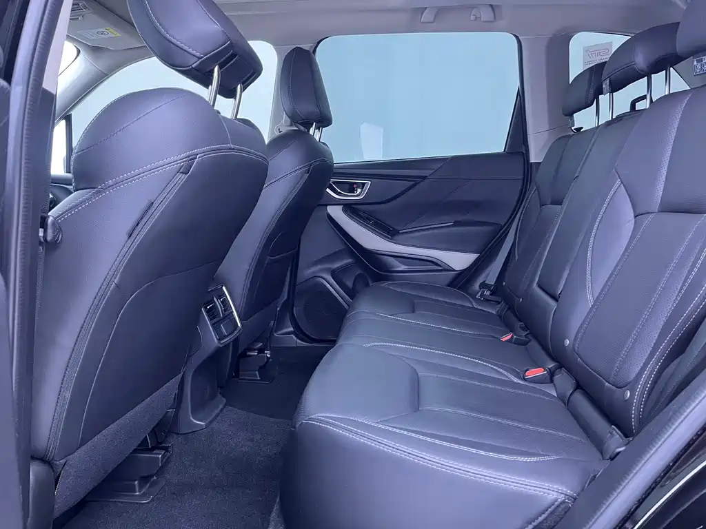 Subaru Forester 2021 — фото 11