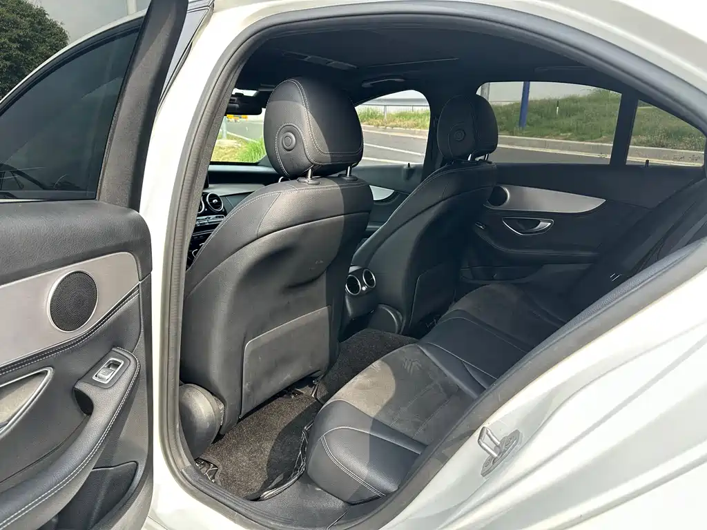 Mercedes-Benz C-Class 2018 — фото 16