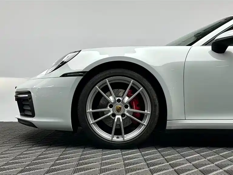 Porsche 911 2022 — фото 8