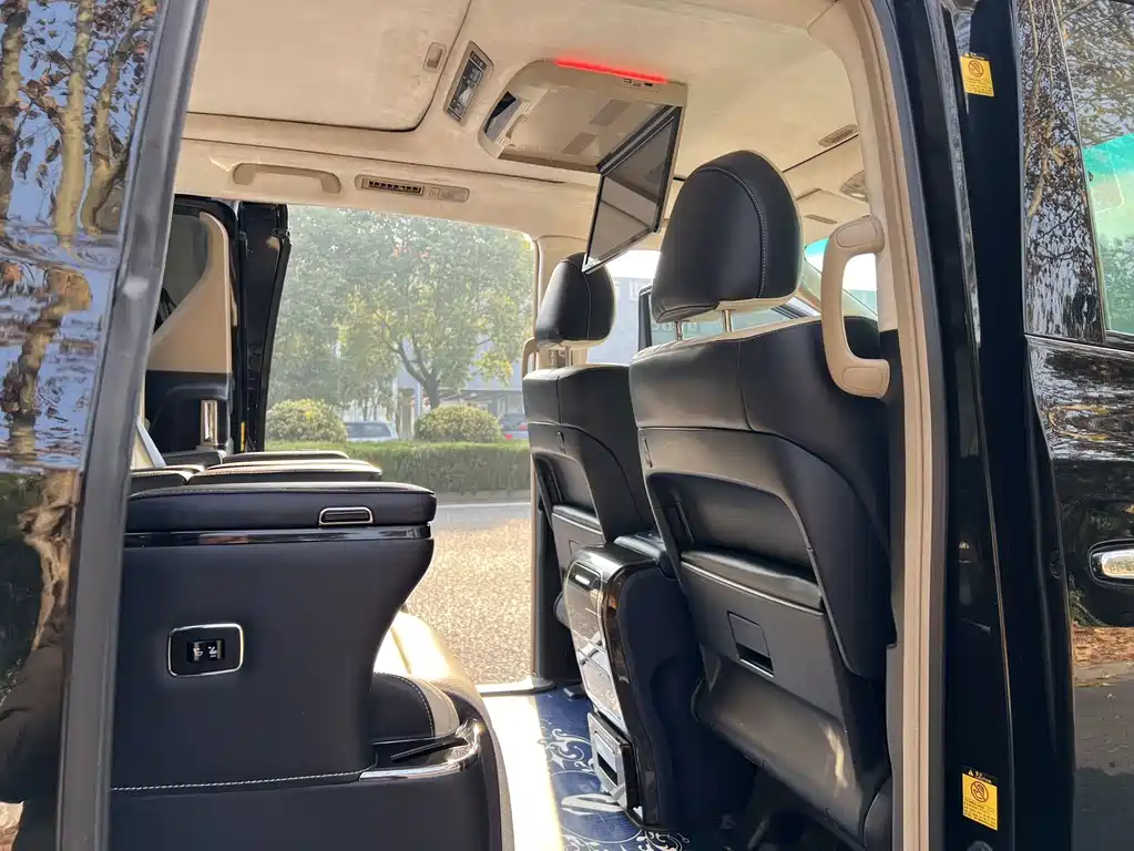 Toyota Alphard 2012 — фото 14