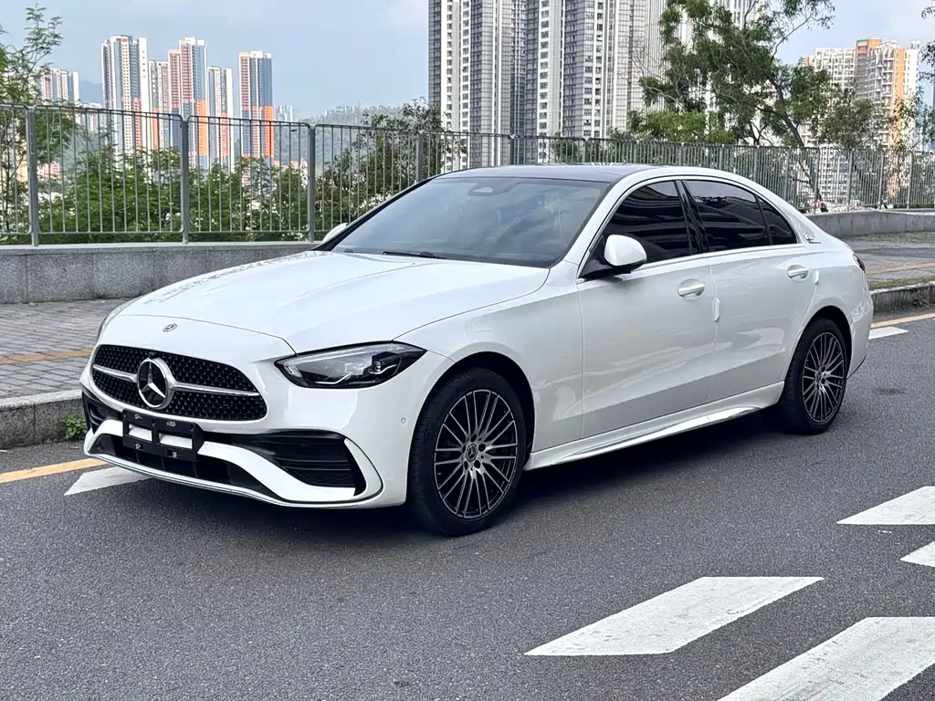 Mercedes-Benz C-Class 2025 — фото 1