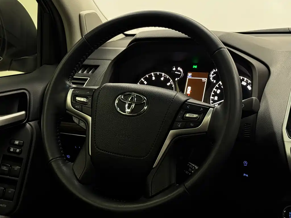 Toyota Prado 2018 — фото 13