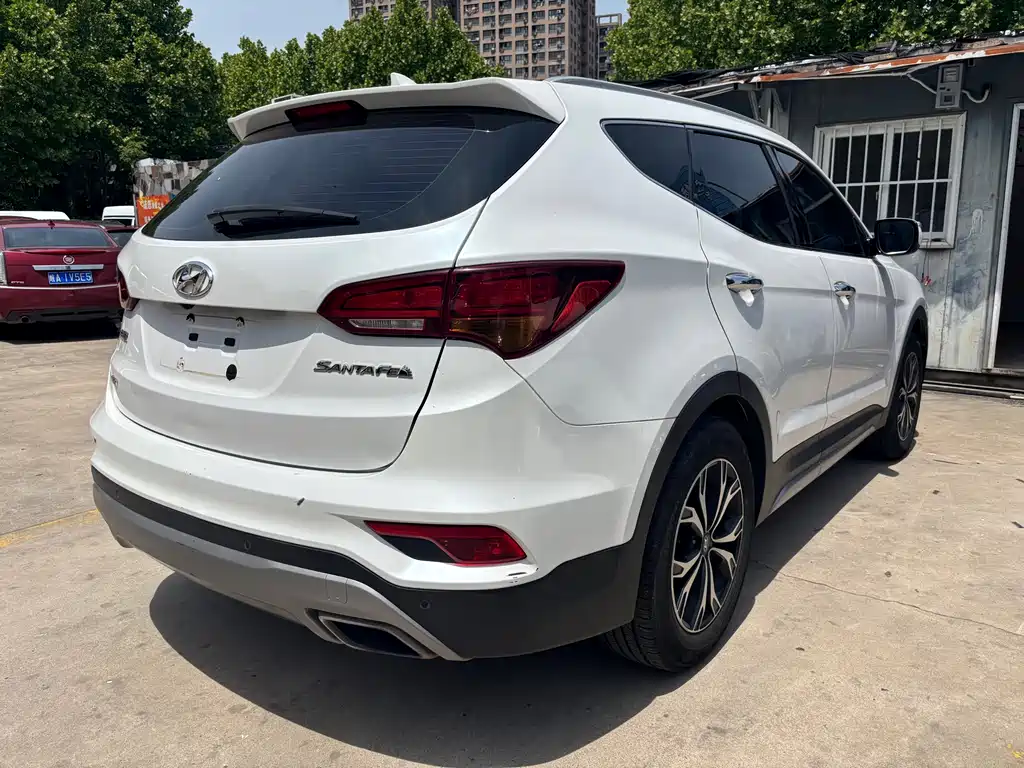 Hyundai Santa Fe 2017 — фото 4