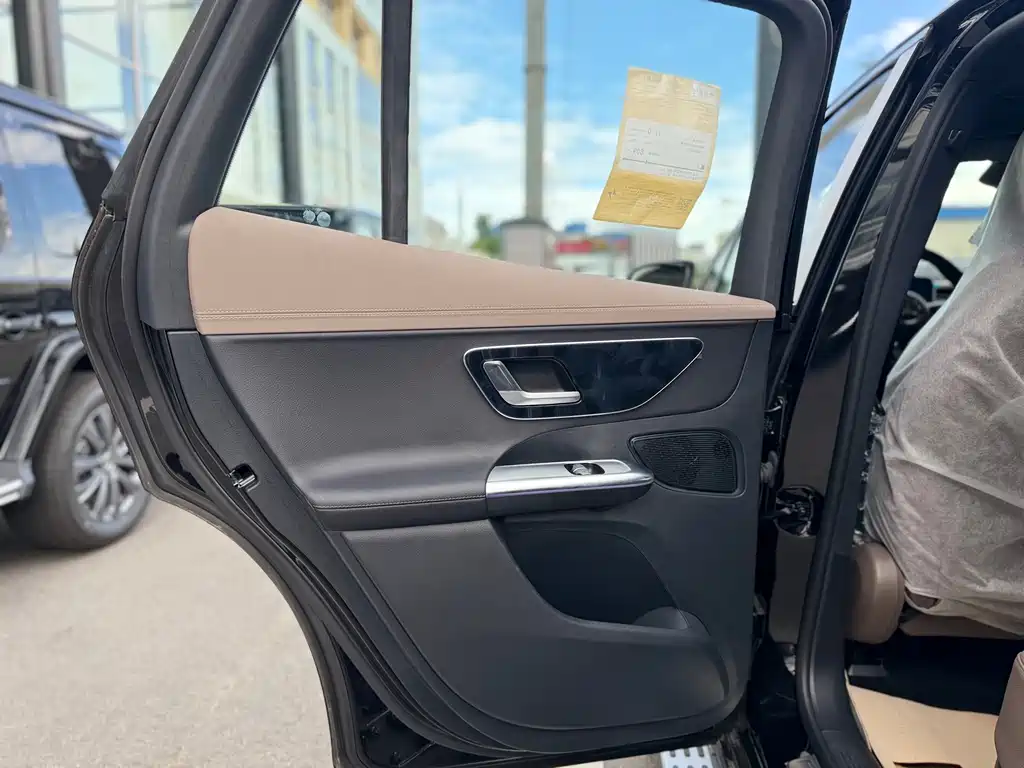 Mercedes-Benz EQE SUV 2025 — фото 16