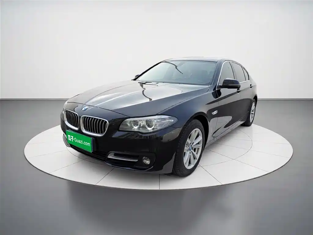 BMW 5 Series 2017 — фото 2