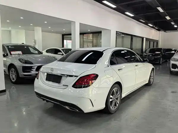 Mercedes-Benz C-Class 2020
