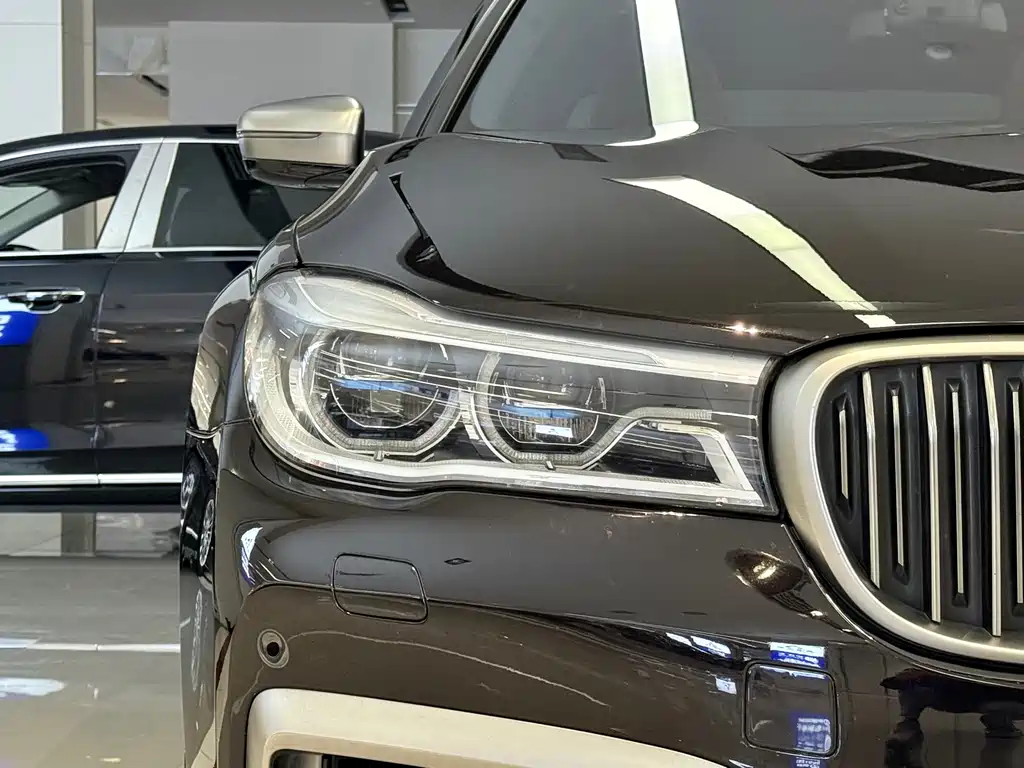 BMW 7 Series 2019 — фото 4